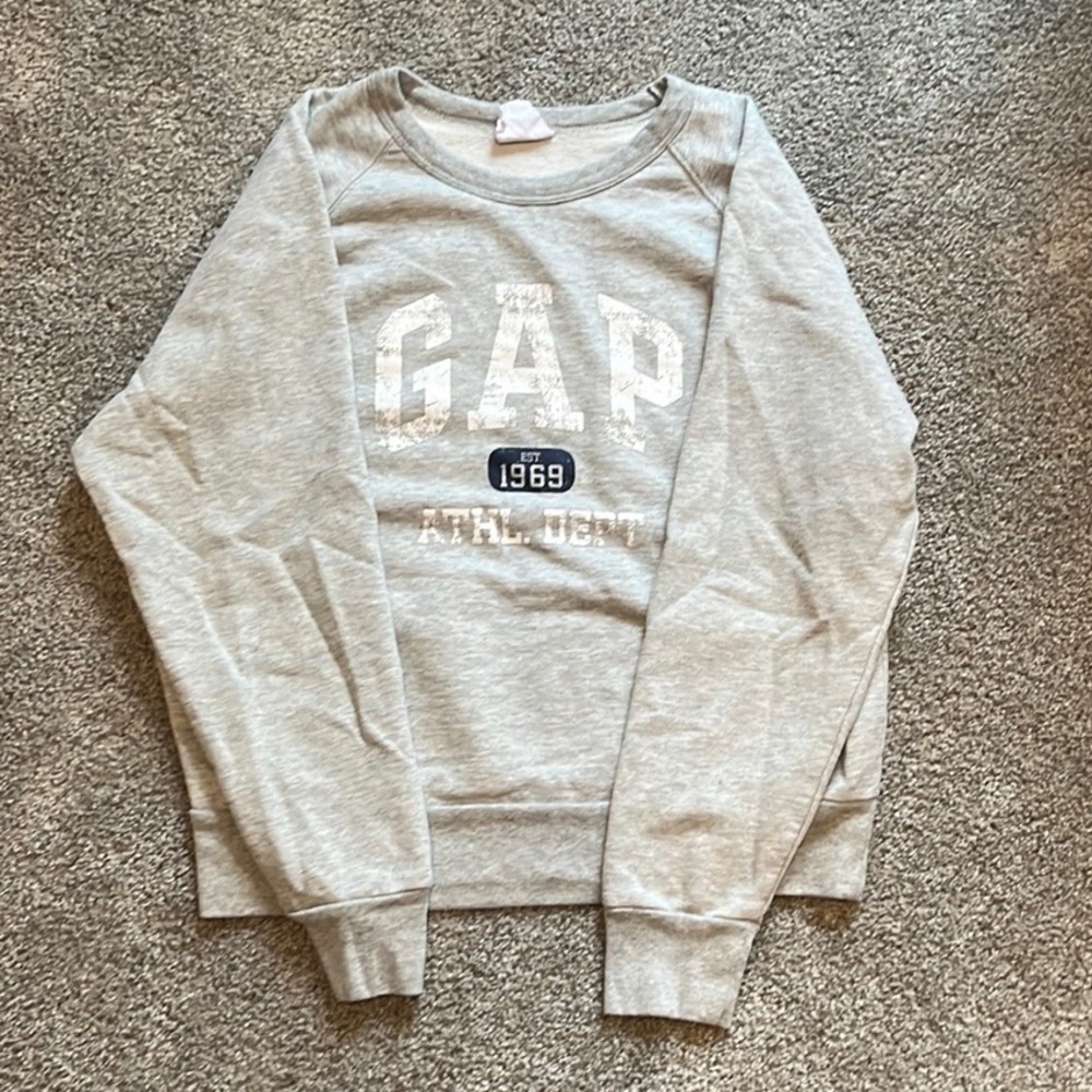 Women’s crewneck sweatshirt